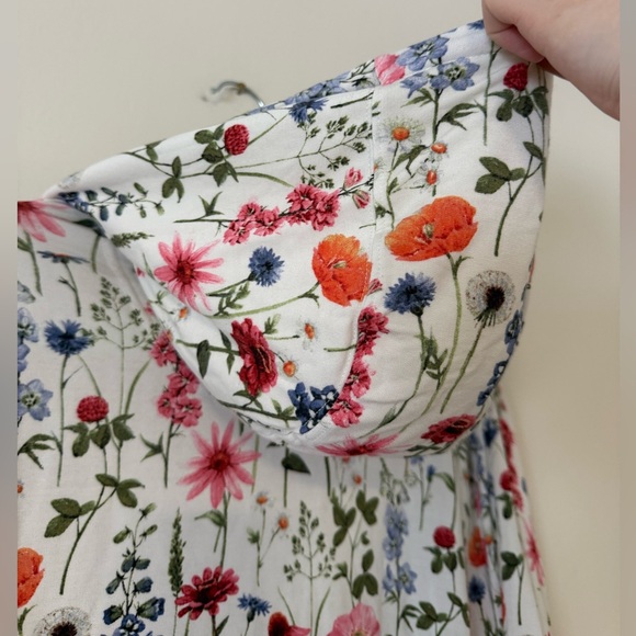 Jambys House Hoodie Spring Floral White & Purple Womens Small Lightweight Soft - Picture 11 of 13